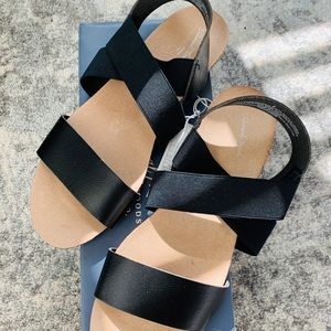 Universal Thread black Sandals